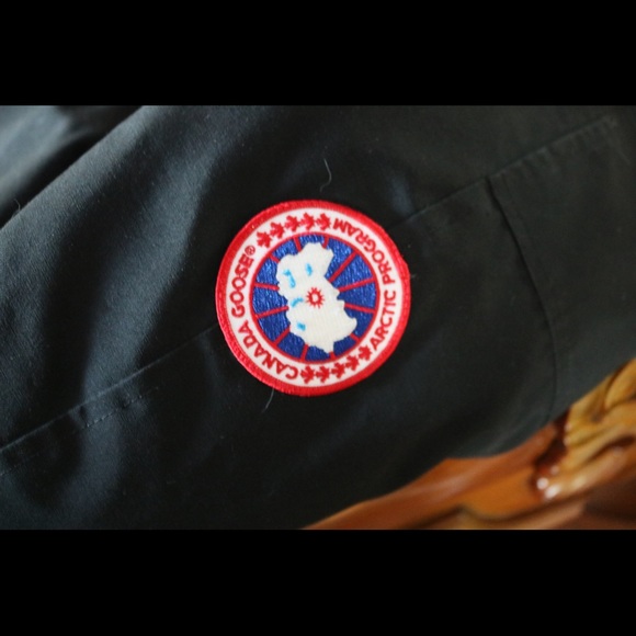 COPY - Canada Goose Jacket - Picture 3 of 6
